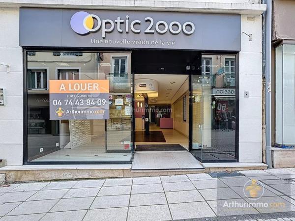 Location Local commercial 100 m2 à Bourgoin-Jallieu