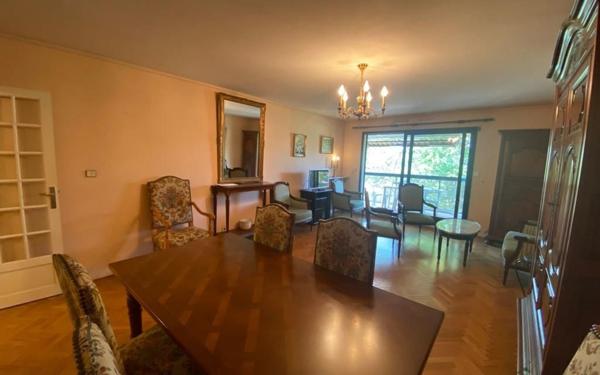 Appartement à louer    3 pièces • 82 m2 Bordeaux