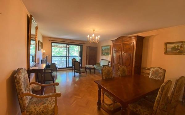 Appartement à louer    3 pièces • 82 m2 Bordeaux