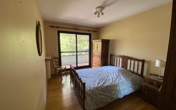 Appartement à louer    3 pièces • 82 m2 Bordeaux