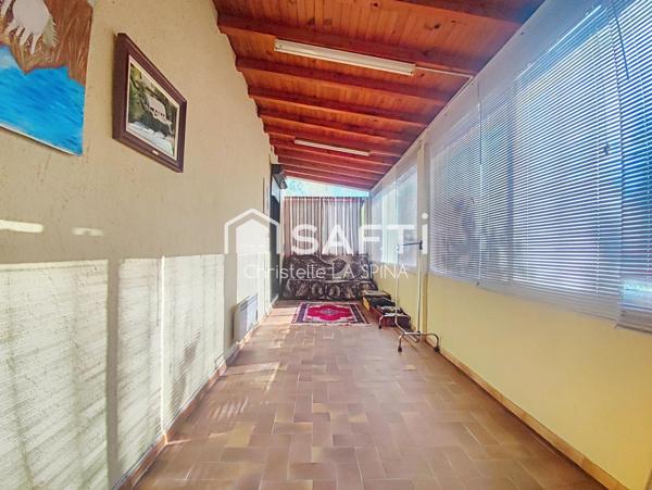 Maison de plain-pied au charme provençal avec jardin arboré