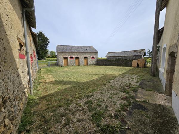 Maison de campagne à vendre – 3 chambres – Terrain de 4 000 m²