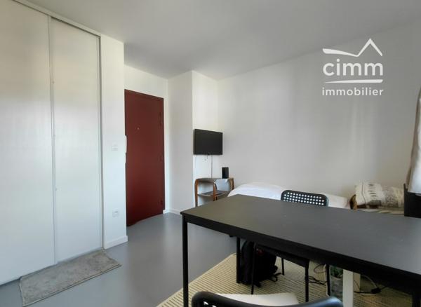 🏢 À vendre – Studio non meublé, idéal investissement locatif