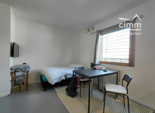 🏢 À vendre – Studio non meublé, idéal investissement locatif