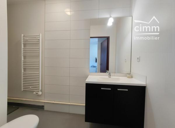 🏢 À vendre – Studio non meublé, idéal investissement locatif