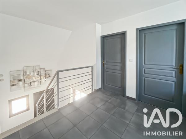 Maison à vendre 6 pièces 131 m² Brie-Comte-Robert