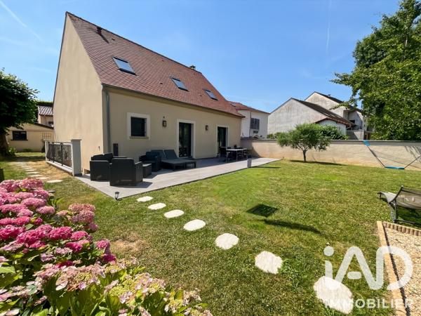 Maison à vendre 6 pièces 131 m² Brie-Comte-Robert