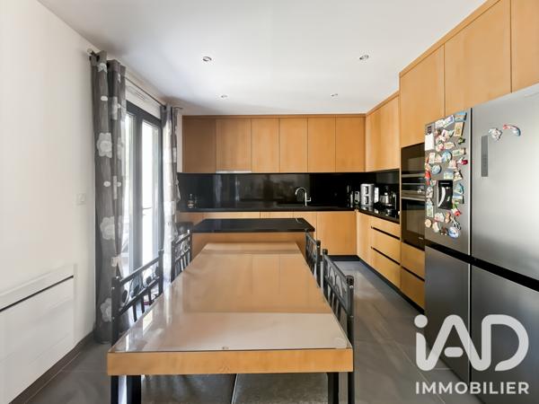 Maison à vendre 6 pièces 131 m² Brie-Comte-Robert