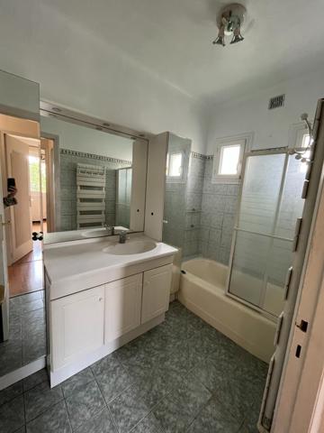 Maison - 6 pièces - 124m2 Porche nouvelle mairie