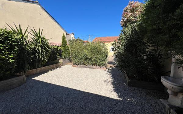 Maison à vendre    3 pièces • 74 m2 Avignon
