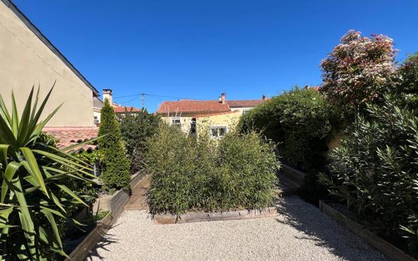 Maison à vendre    3 pièces • 74 m2 Avignon