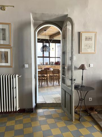 Vaison-la-Romaine (84110) Perle rare au cœur de Séguret : entre sérénité et vue panoramique d’exception