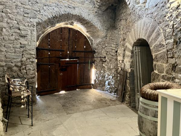 Vaison-la-Romaine (84110) Perle rare au cœur de Séguret : entre sérénité et vue panoramique d’exception