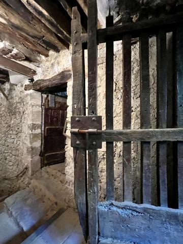 Vaison-la-Romaine (84110) Perle rare au cœur de Séguret : entre sérénité et vue panoramique d’exception