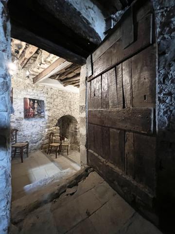 Vaison-la-Romaine (84110) Perle rare au cœur de Séguret : entre sérénité et vue panoramique d’exception