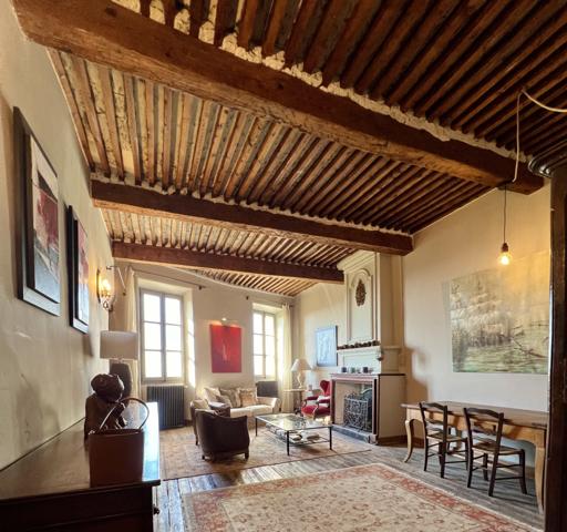 Vaison-la-Romaine (84110) Perle rare au cœur de Séguret : entre sérénité et vue panoramique d’exception