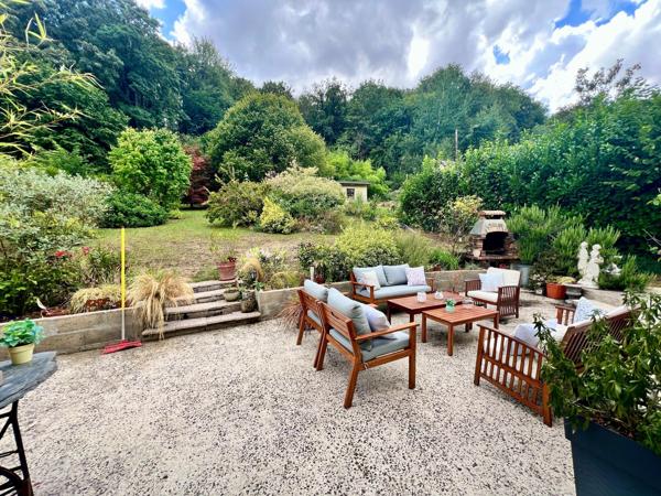 Belle et grande maison de 150 m² avec 5 chambres et sous-sol total