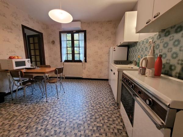 MONTRACOL - Villa T4 de plain-pied de 90 m² sur terrain de 4 570 m² Montracol (01310)