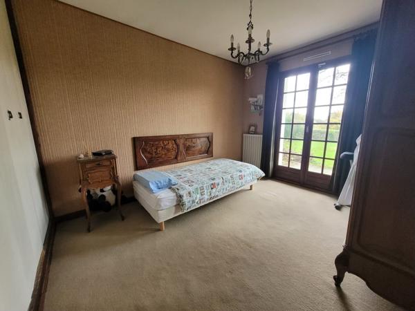 MONTRACOL - Villa T4 de plain-pied de 90 m² sur terrain de 4 570 m² Montracol (01310)