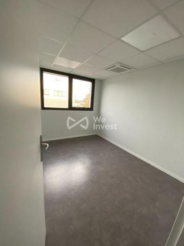 Local d'activité avec bureaux Pau nord 1219 m2