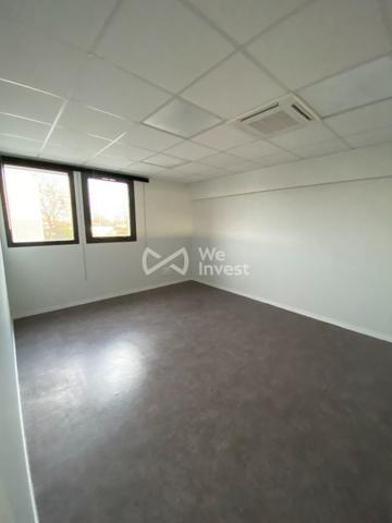 Local d'activité avec bureaux Pau nord 1219 m2