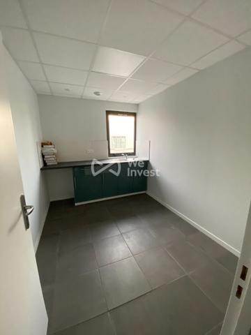Local d'activité avec bureaux Pau nord 1219 m2