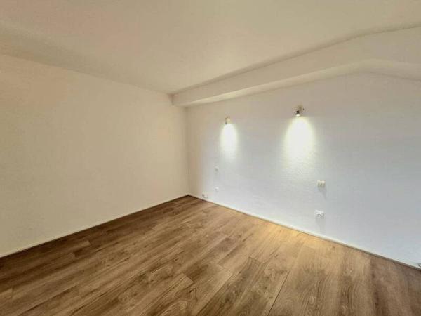 Appartement 2 pièces                                        - 42170 Saint-Just-Saint-Rambert Réf : 12510
