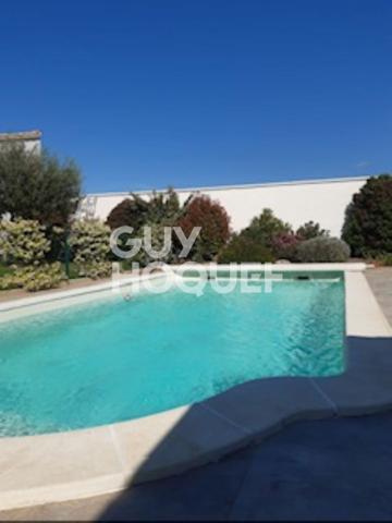 10 MN DE CARCASSONNE Villa 4 chambres, studio indépendant, double garage, piscine sur terrain de 1110m²