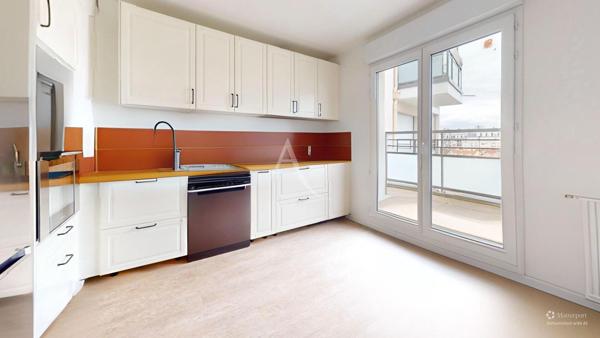 GAGNY, DERNIER ÉTAGE AVEC TERRASSE PANORAMIQUE DE 71 m², RÉSIDENCE RÉCENTE, À DEUX PAS DU RER E