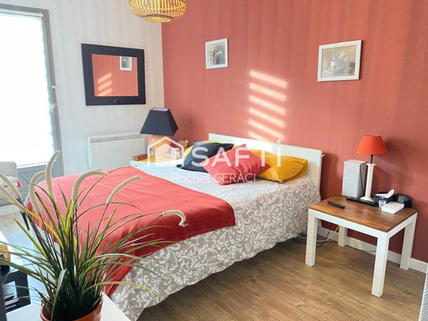 Maison confortable avec jardin et piscine