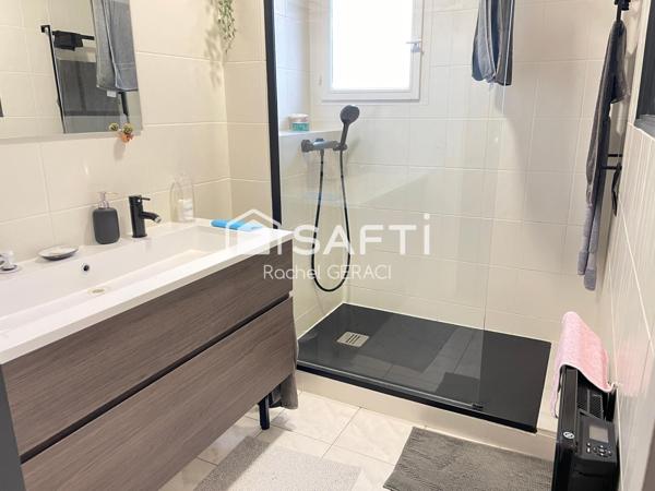 Maison confortable avec jardin et piscine