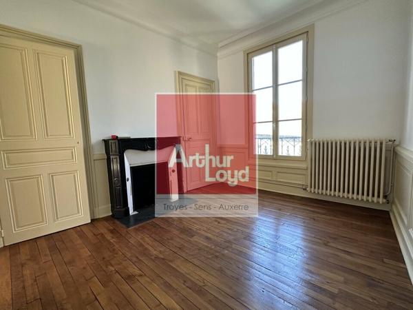 Bureaux 145m² à louer Troyes Centre ville
