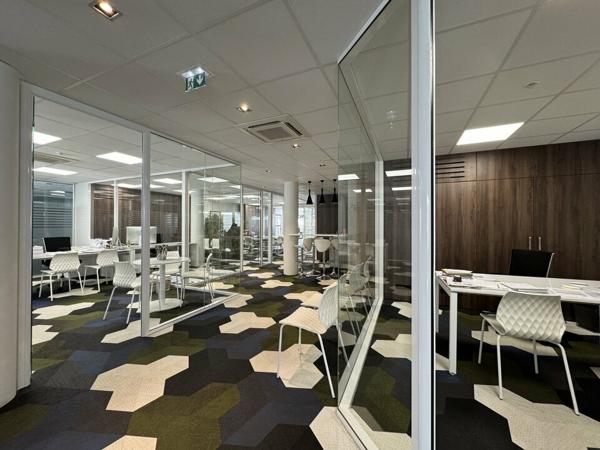 TOURS NORD BUREAUX COMMERCIAUX A VENDRE 351 M² AXE PASSANT POSSIBILITE LOCATION