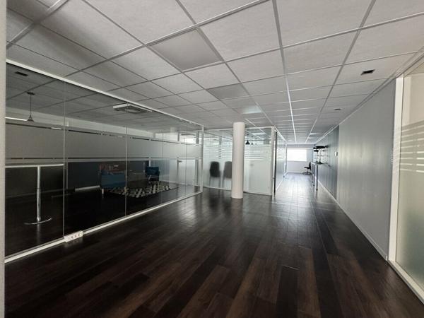 TOURS NORD BUREAUX COMMERCIAUX A VENDRE 351 M² AXE PASSANT POSSIBILITE LOCATION