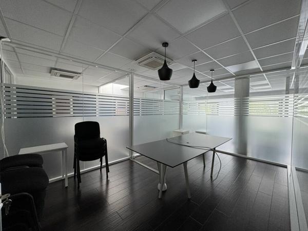 TOURS NORD BUREAUX COMMERCIAUX A VENDRE 351 M² AXE PASSANT POSSIBILITE LOCATION
