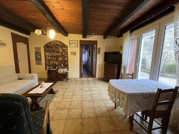Maison à vendre |  Pont-l'Abbé-d'Arnoult |  4 pièces | 85 m²