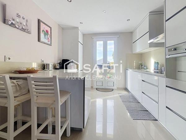 Maison de plain-pied – Prignac-et-Marcamps – commodités à pied – Terrain de 1 172 m²