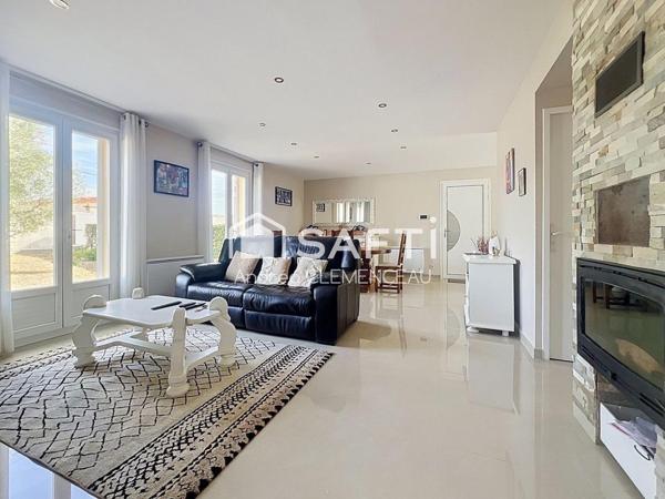 Maison de plain-pied – Prignac-et-Marcamps – commodités à pied – Terrain de 1 172 m²