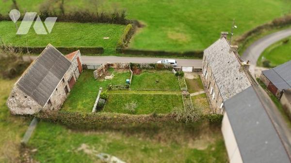 MAISON ET DEPENDANCES - FLAMANVILLE