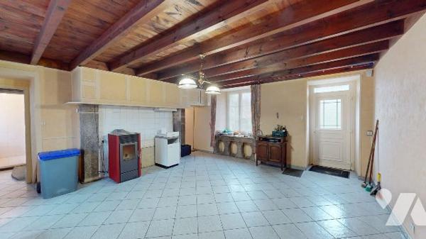 MAISON ET DEPENDANCES - FLAMANVILLE