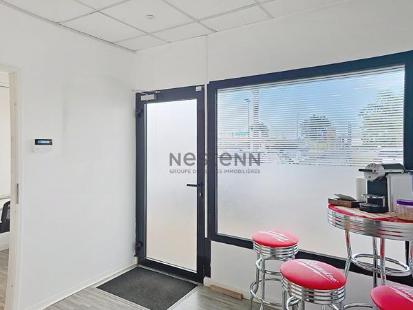 À LOUER - LOCAL PROFESSIONNEL 106 m² Moudong Sud - BAIE-MAHAULT
