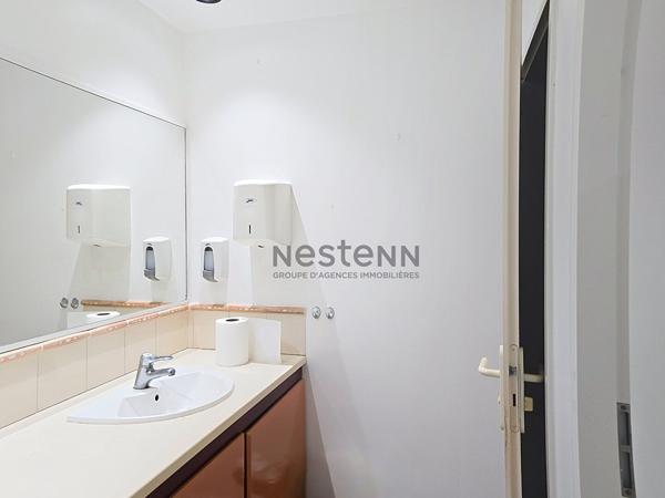 À LOUER - LOCAL PROFESSIONNEL 106 m² Moudong Sud - BAIE-MAHAULT
