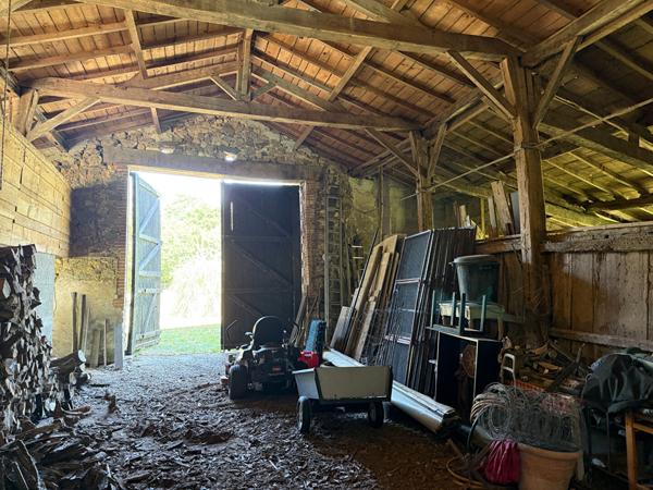 Propriété de charme idéalement située entre les plages et la Roche-Sur-Yon
