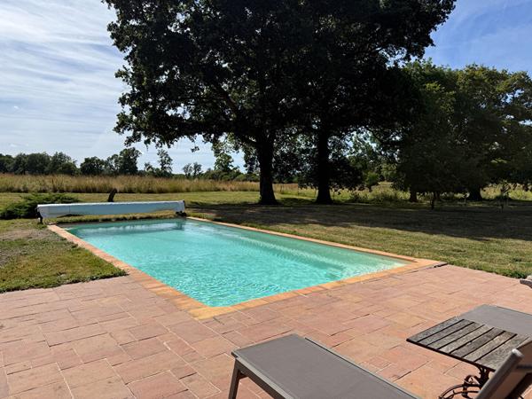 Propriété de charme idéalement située entre les plages et la Roche-Sur-Yon