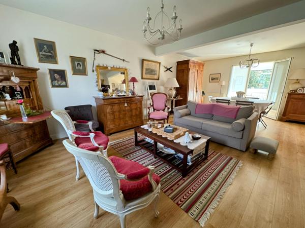 Maison familiale avec jardin à proximité de la Place du Lycée