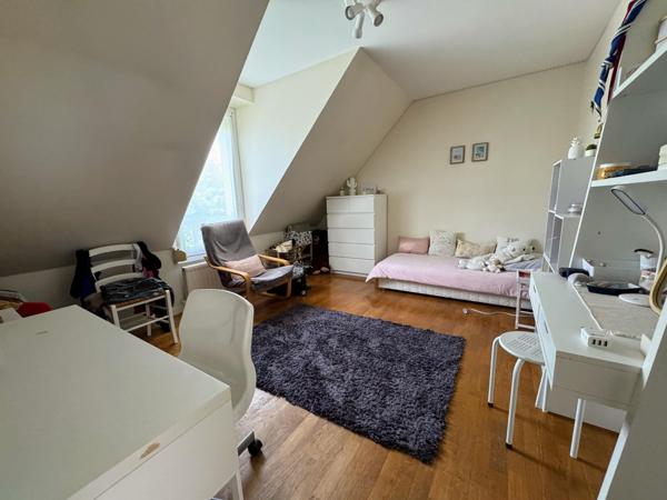 Maison familiale avec jardin à proximité de la Place du Lycée