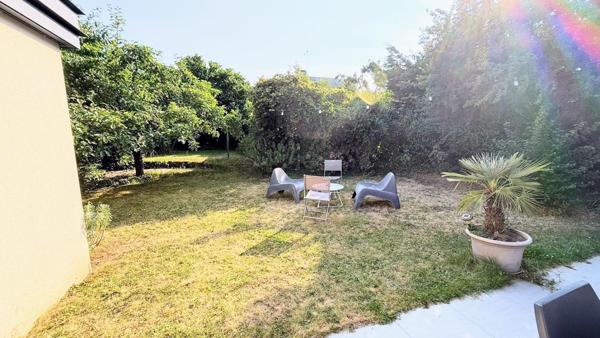 Maison familiale avec jardin à proximité de la Place du Lycée