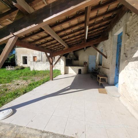 Meux (17500) Maison Charentaise avec garage