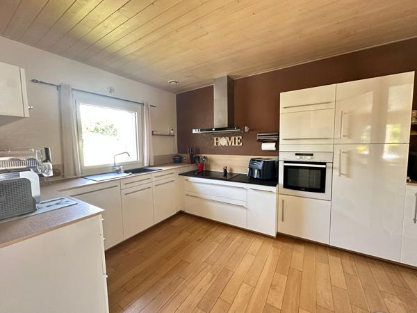 Maison 5 chambres à vendre proche du centre ville d'Aizenay