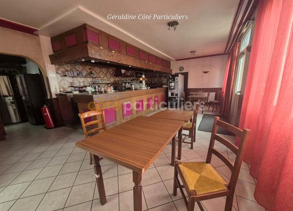 Vente
                Immeuble de rapport494 m² - 15 Pièces -
                    REVIGNY SUR ORNAIN (55800)